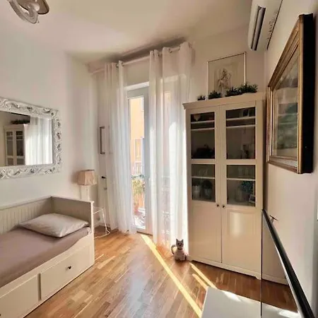 Apartment Alley23